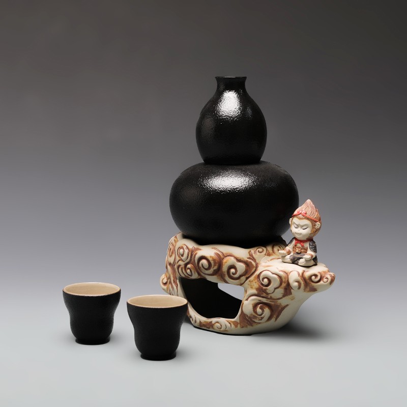 Sake Set with Gourd Shaped Bottle